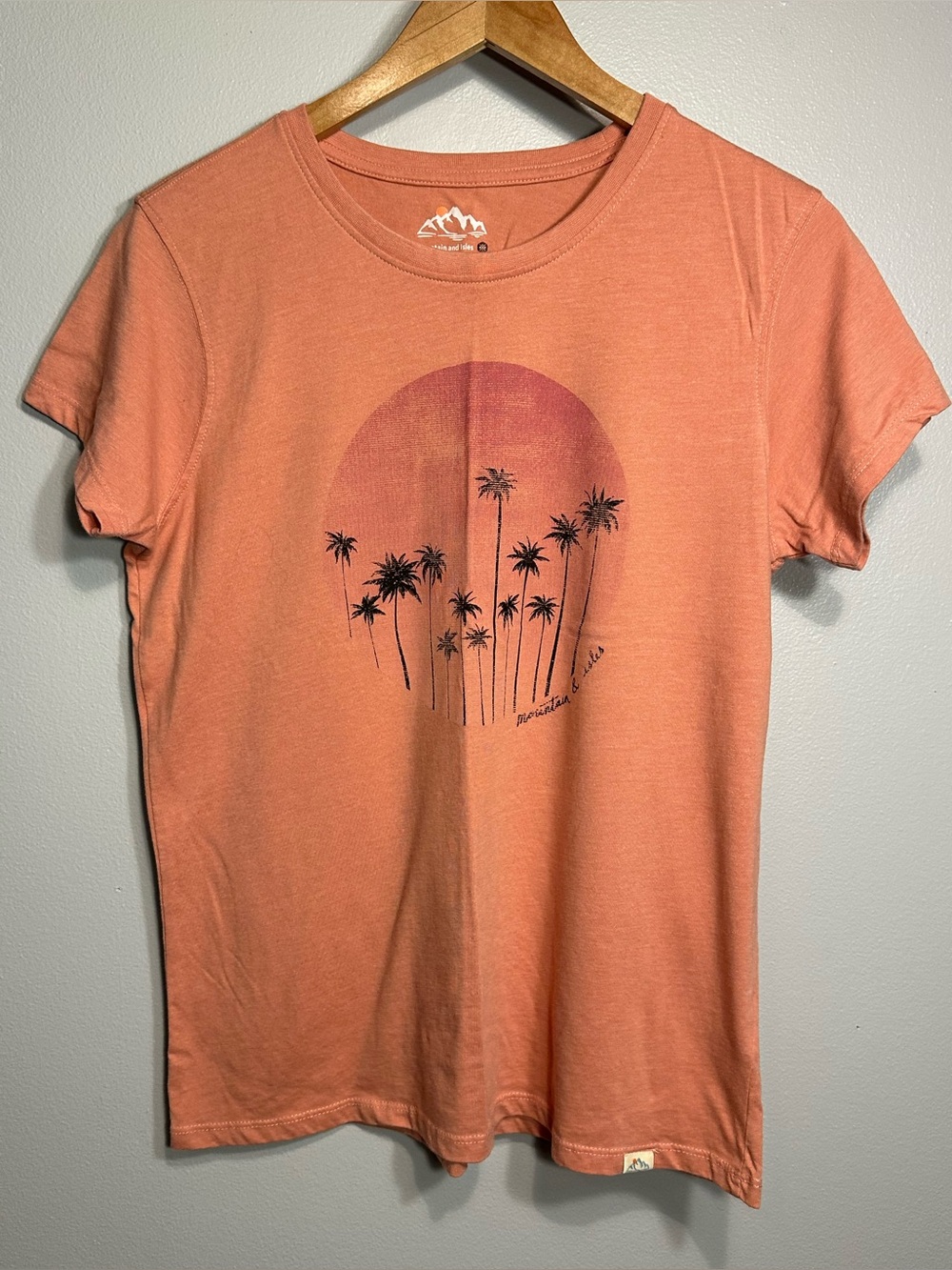 Mountain & Isles T-shirt